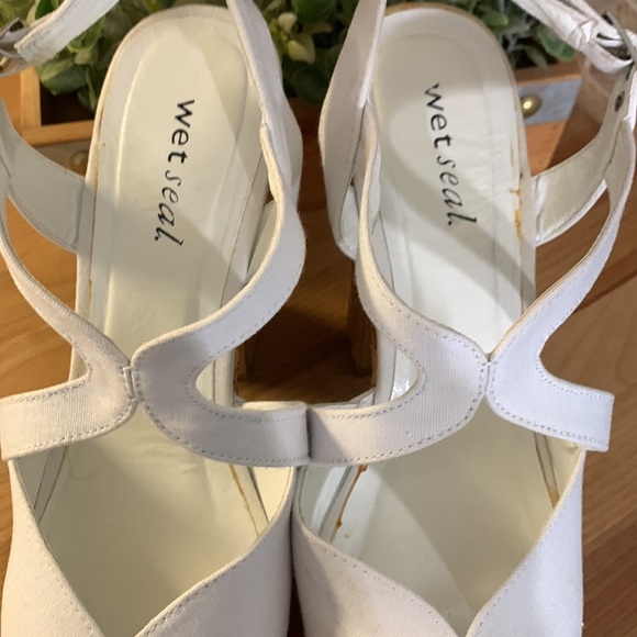 Wet Seal White Canvas Chunky Block Cork Heel Platform Sandals - Picture 9 of 13